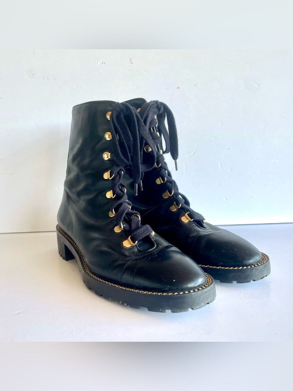 Stuart Weitzman Women's Kolbie Leather Combat Boots Size 8B/38.5 - Picture 2 of 9